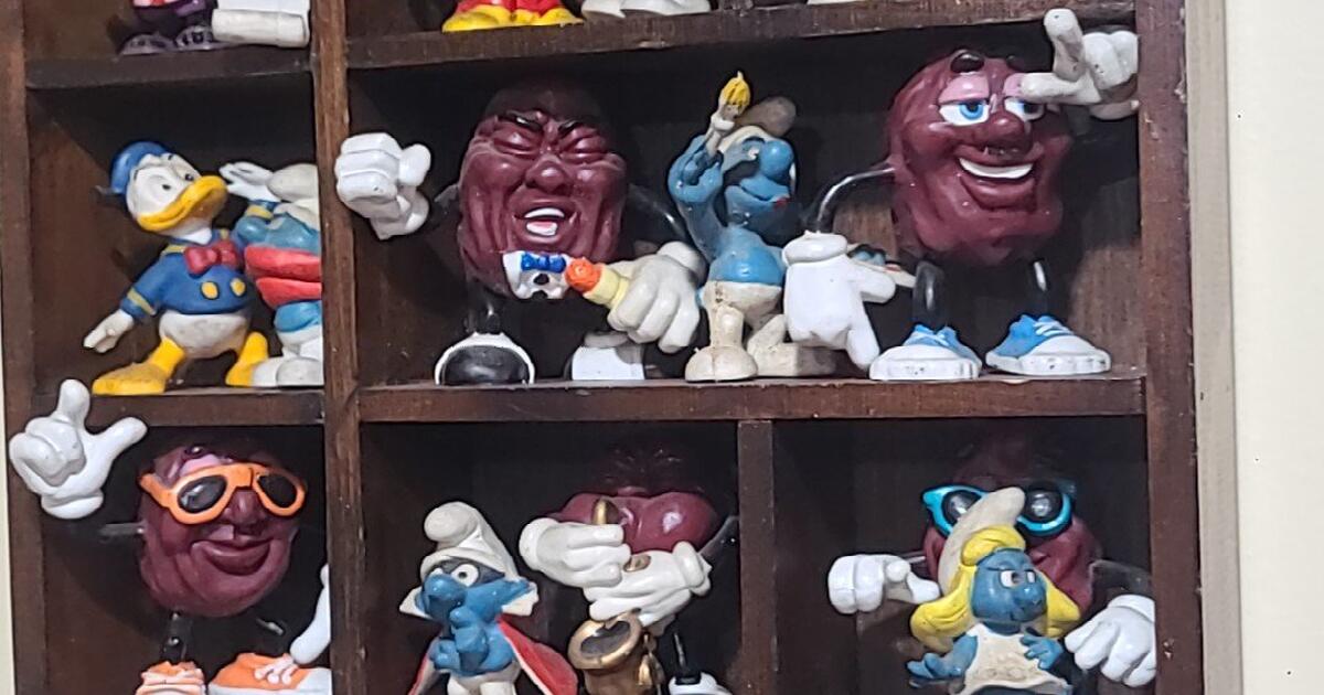 California Raisin Figures for 30 in Hazlet, NJ For Sale & Free