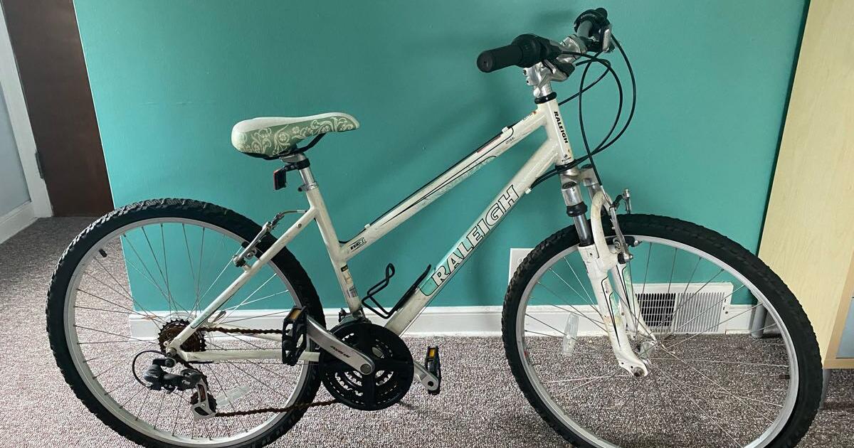W16 Medium Raleigh Bike for 10 in Baltimore, MD Finds — Nextdoor