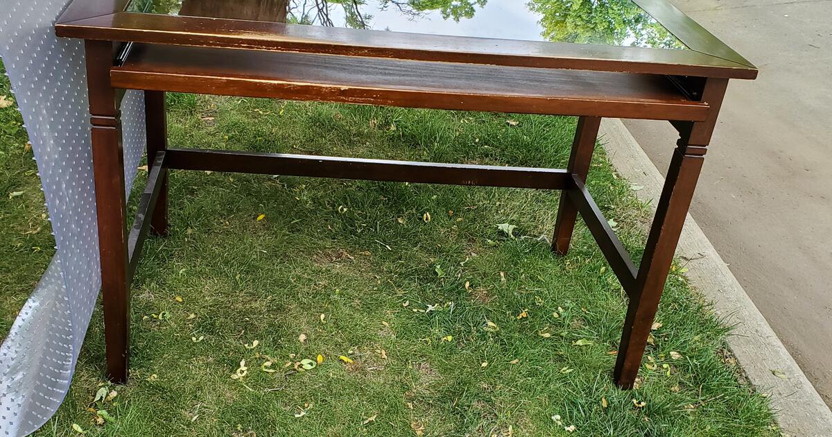 ***Curb Alert***Glass Top Desk & Floor Protector for Free in Royal Oak