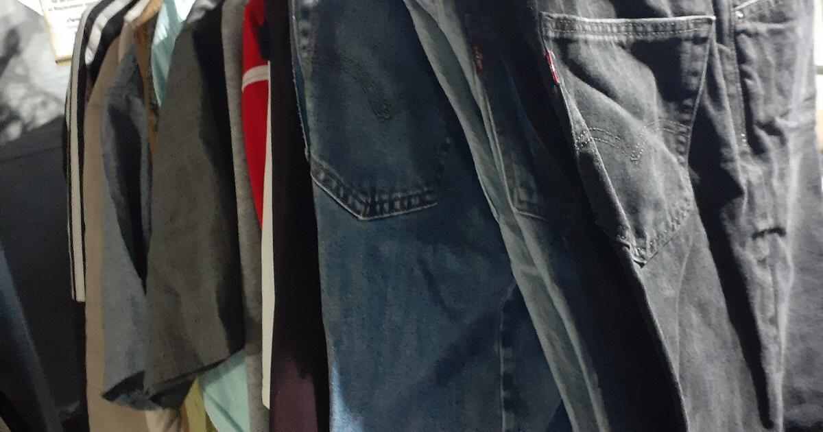 Entire Household Cheaper Than Goodwill Sold Sewing Machine And entire-household-cheaper-than-goodwill-sold-sewing-machine-and