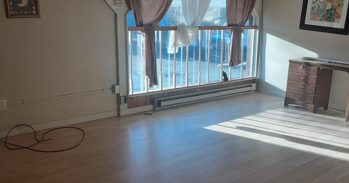 residential or commercial rental in Flemington New Jersey for 1600 in