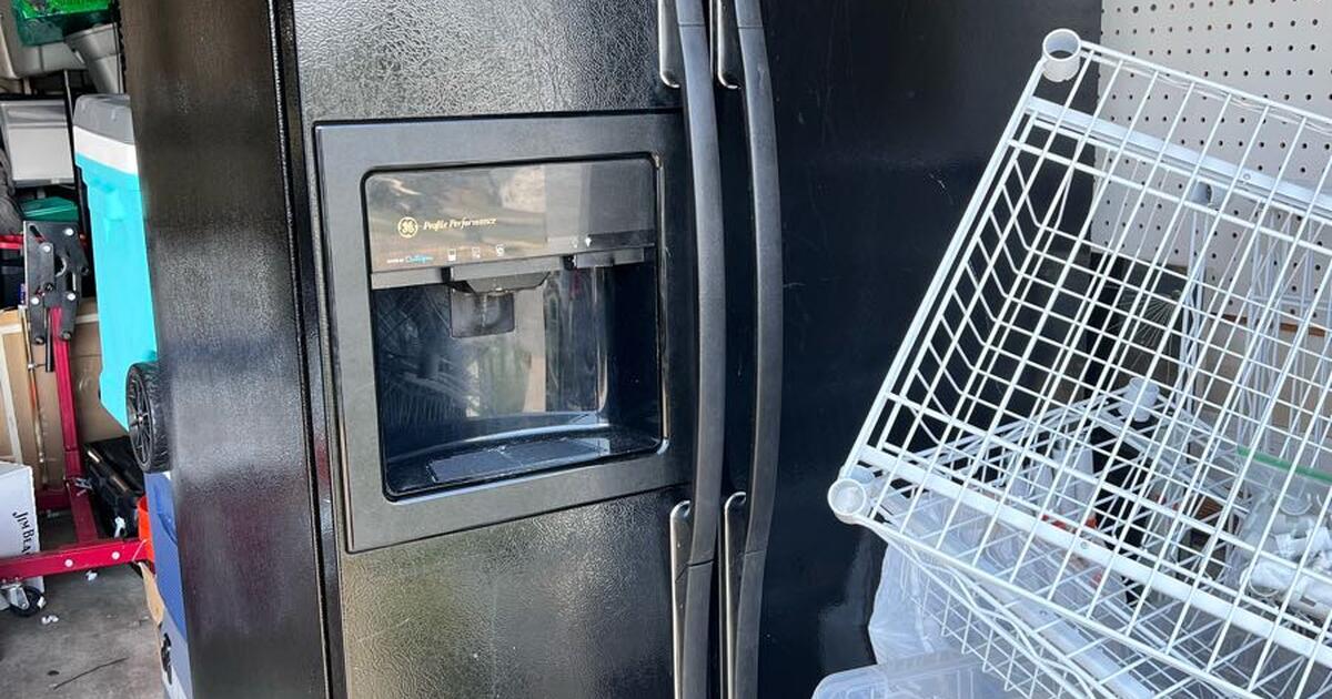 Side by side fridge fridge gets cold but freezer won’t freeze just