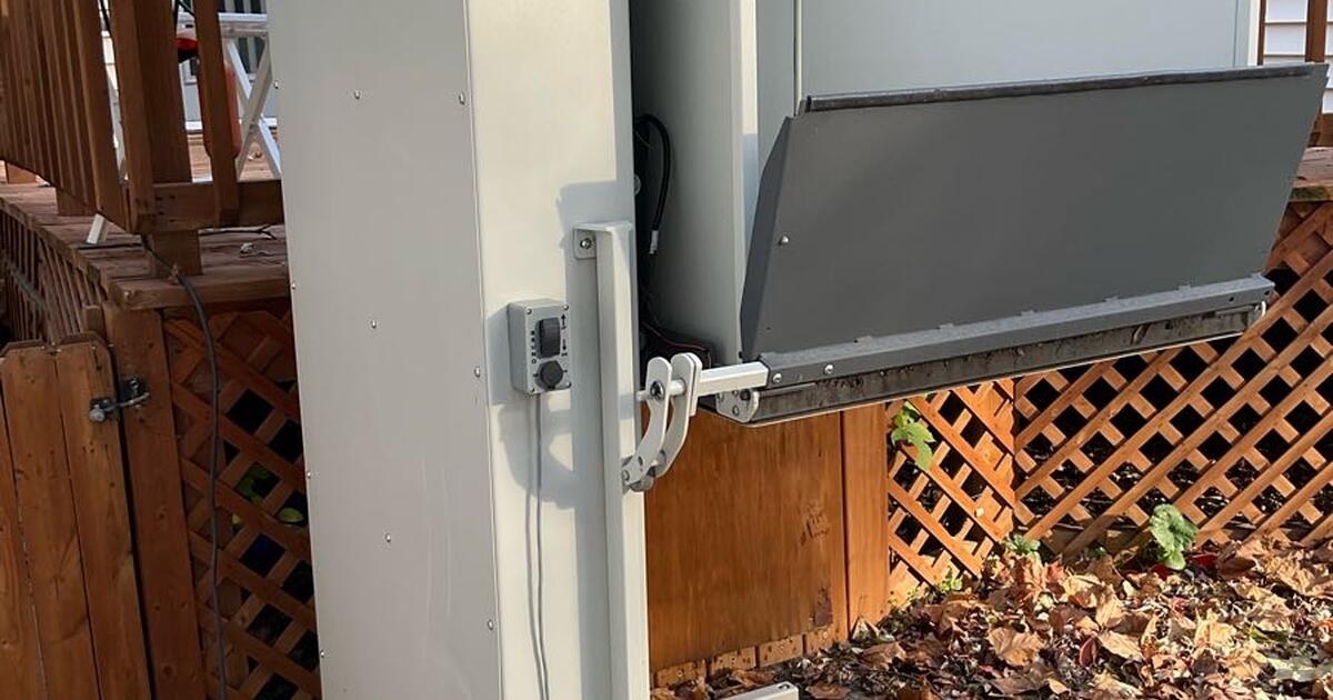 Wheelchair outdoor lift for Free in Des Moines, IA For Sale & Free