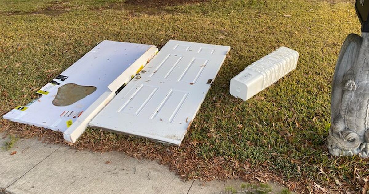 Exterior door, shower door, buckets for Free in Greenville, SC | For ...