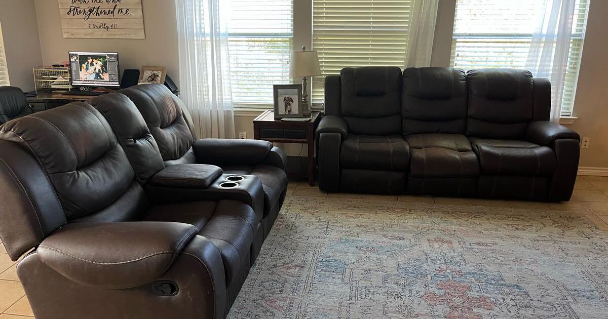 Free couches for Free in San Antonio, TX Finds — Nextdoor