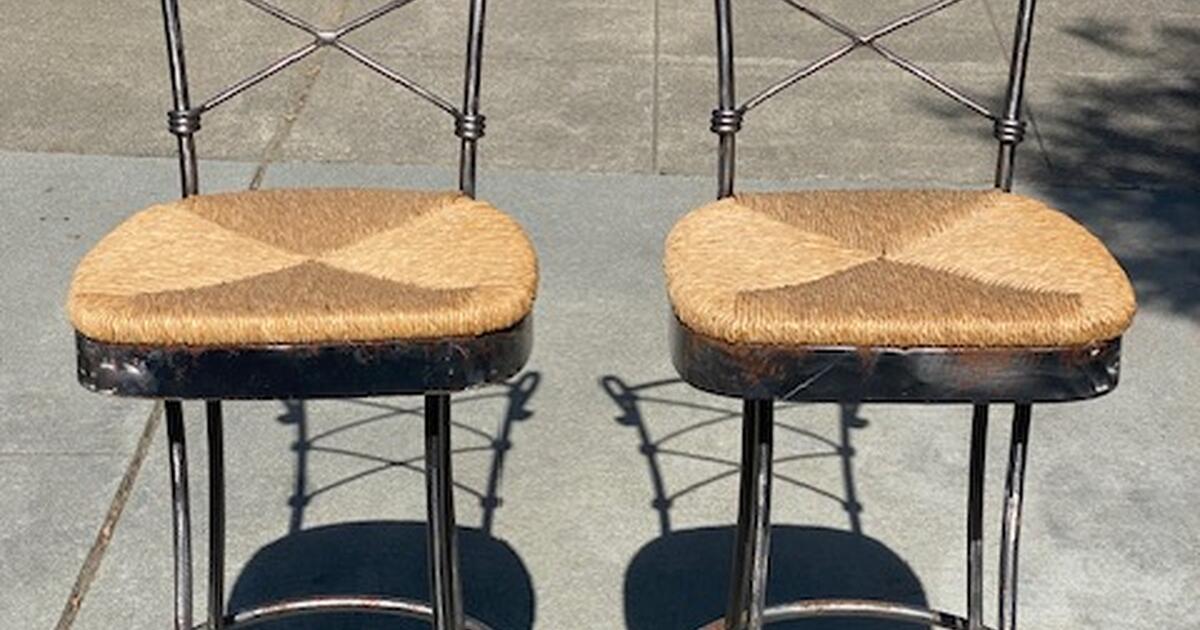 2 Bar Stools for 40 in Redwood City, CA Finds — Nextdoor