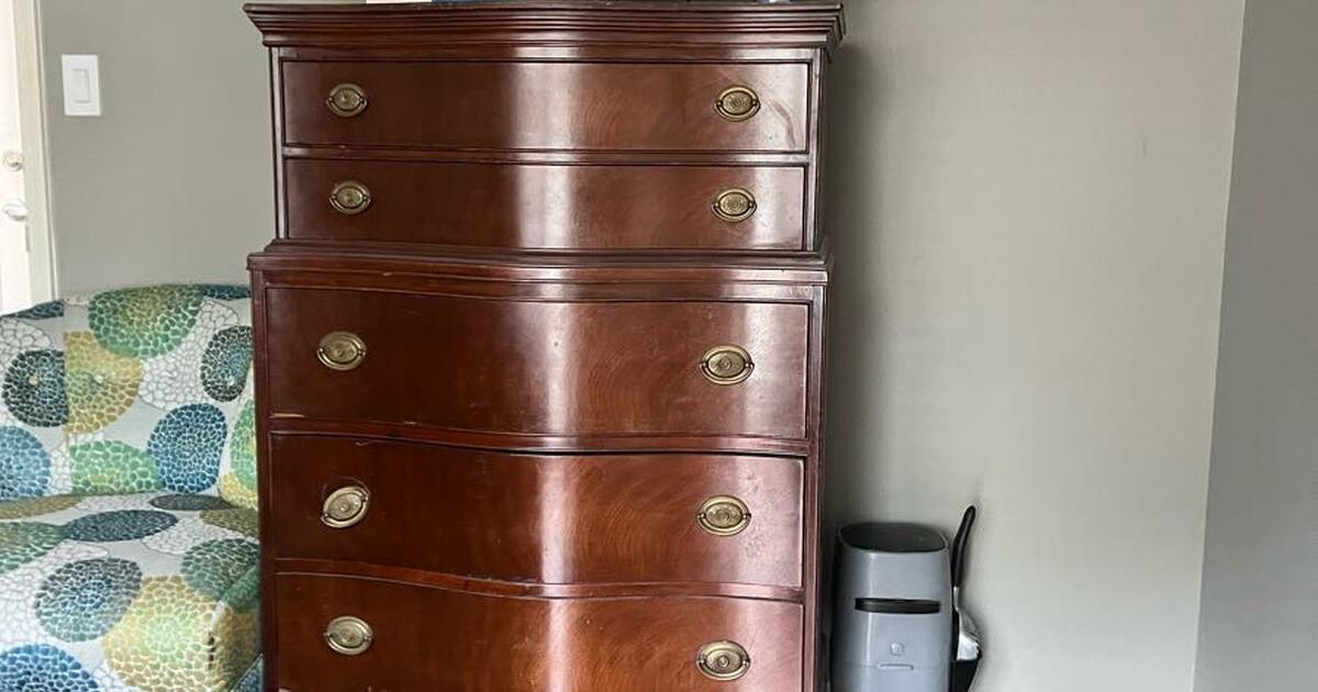 Antique Furniture for Free in Vestavia, AL Finds — Nextdoor