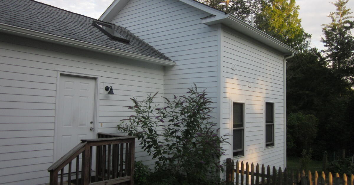 Tiny cottage for 1200 in South Kingstown, RI For Sale & Free — Nextdoor