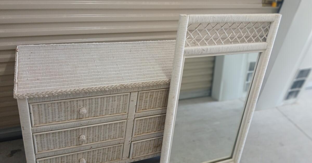 Henry Link Wicker Dresser And Mirror for 175 in Largo, FL For Sale