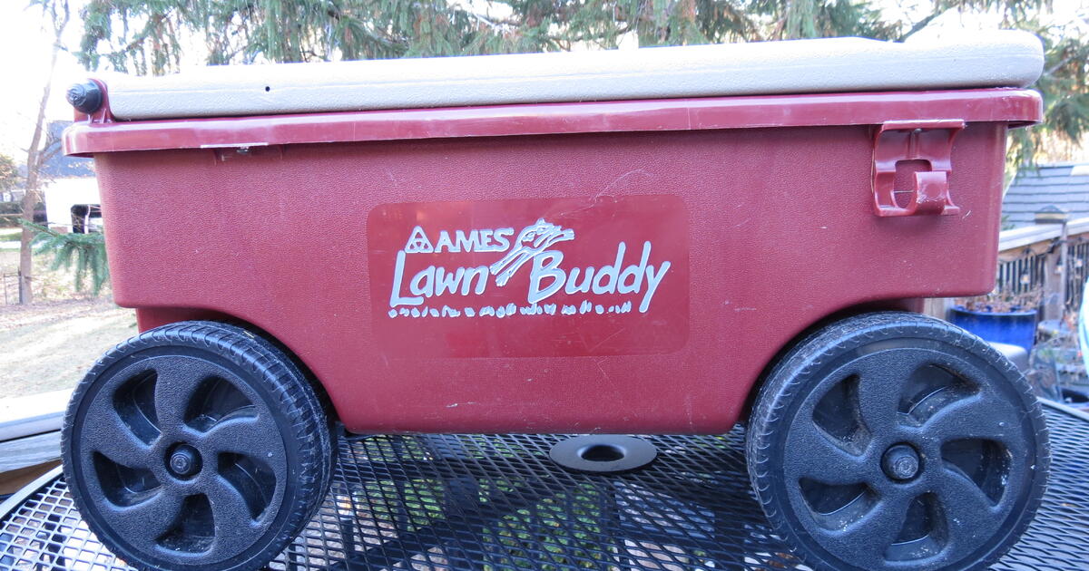 AMES Lawn Buddy Rolling Garden Cart for 40 in Charlotte, NC For Sale