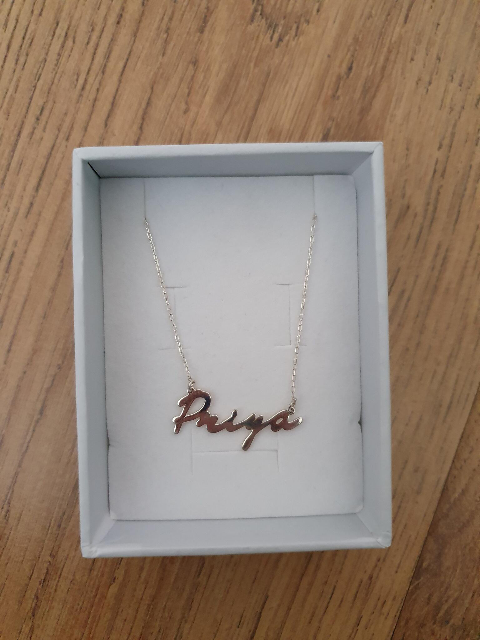 priya name silver chain