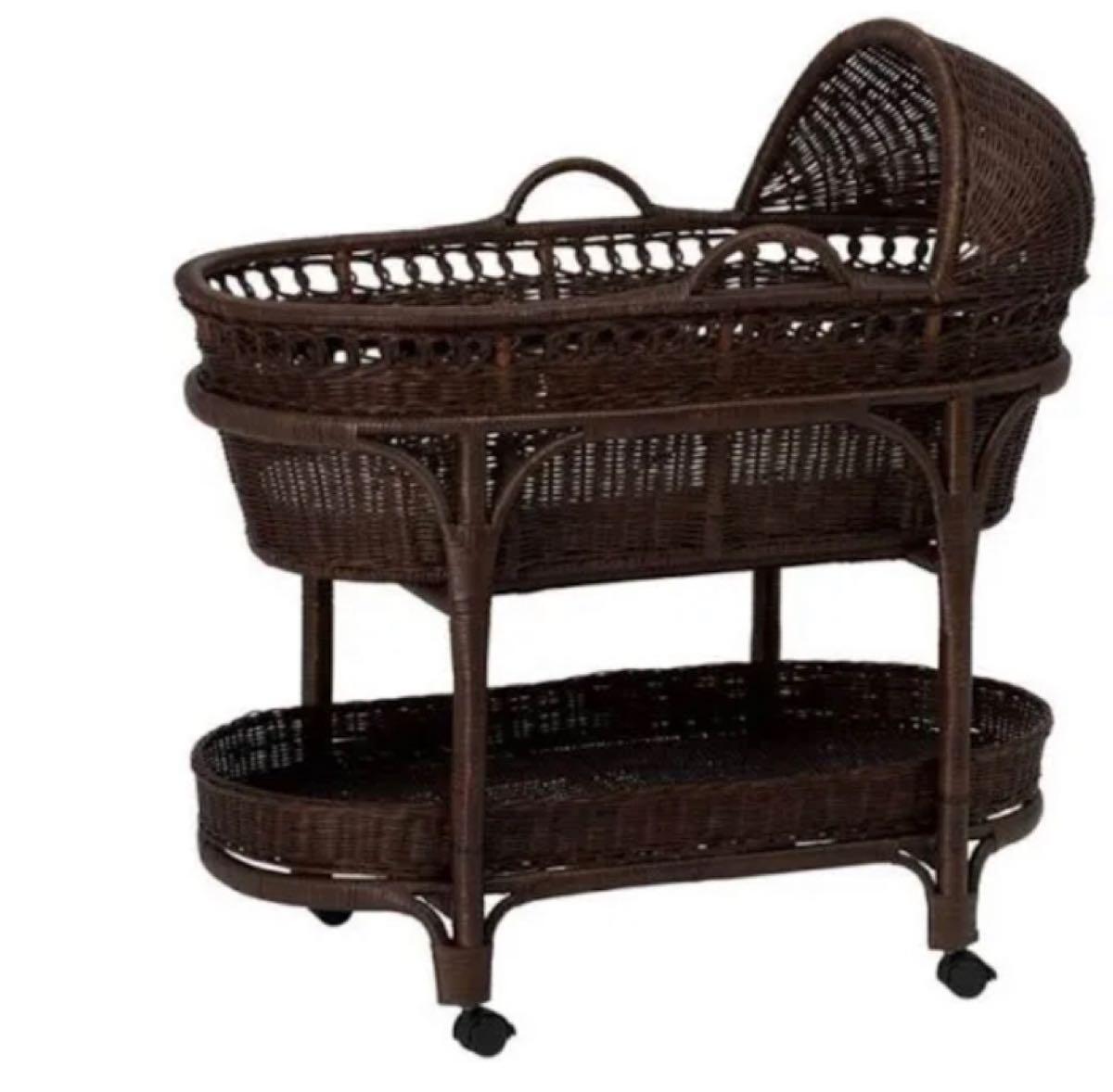 Pottery barn 2025 wicker bassinet