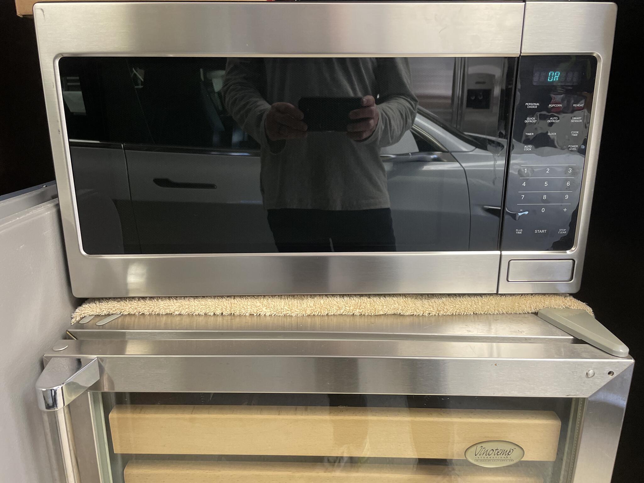 Free thermador microwave for Free in Long Beach, CA For Sale & Free