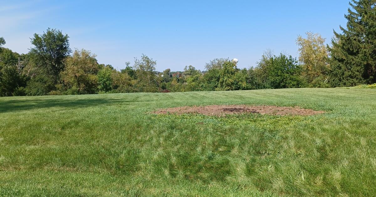 Vacant .83 acre lot located in Lakewood, IL for 129000 in Gilberts, IL