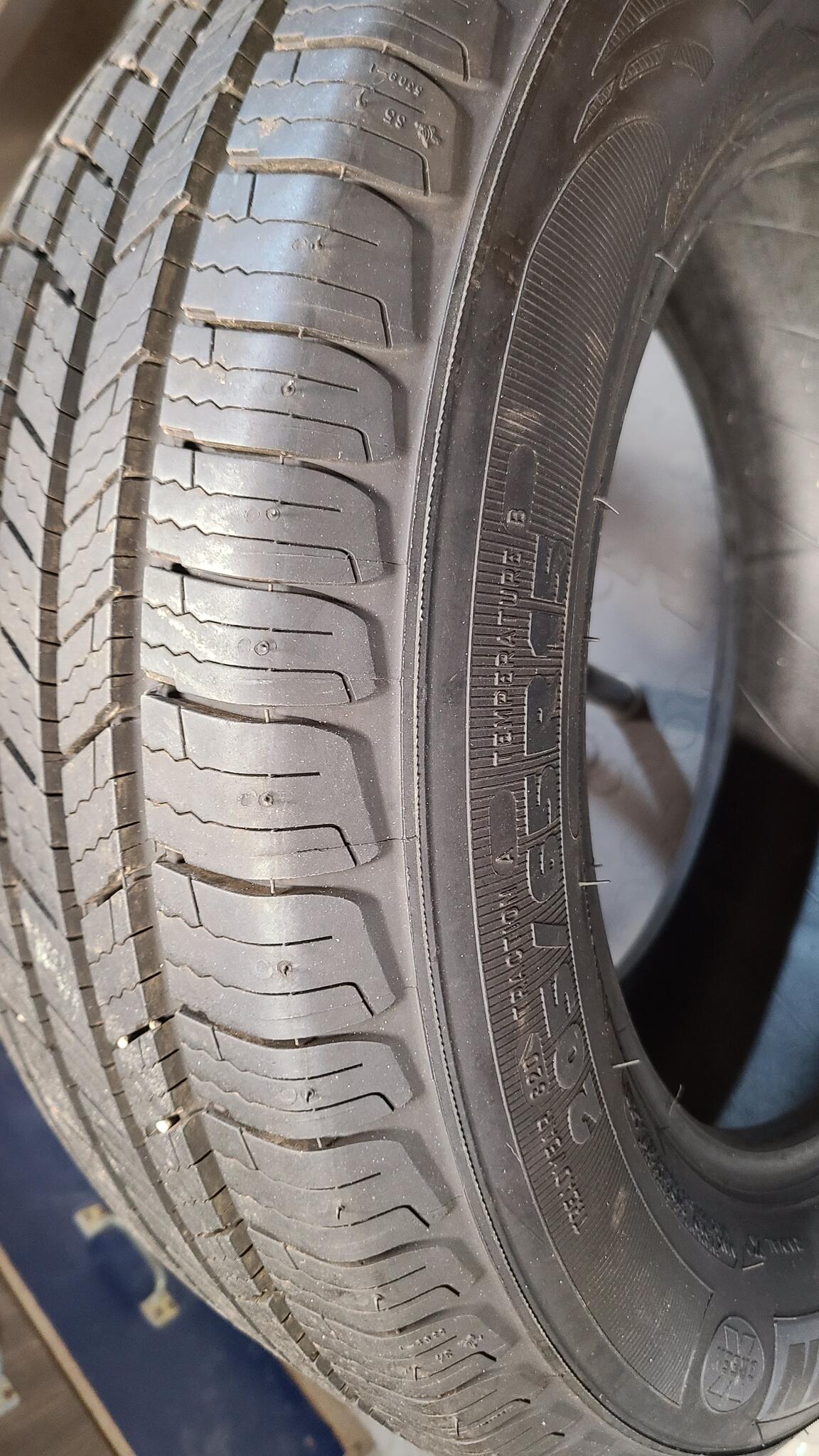 4 Michelin Defender Tires 2056515 for 150 in Girard, PA For Sale