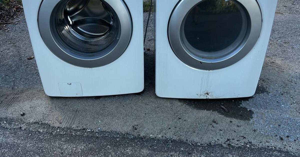 Free front load washer and dryer! Must pick up! for Free in Keene, NY