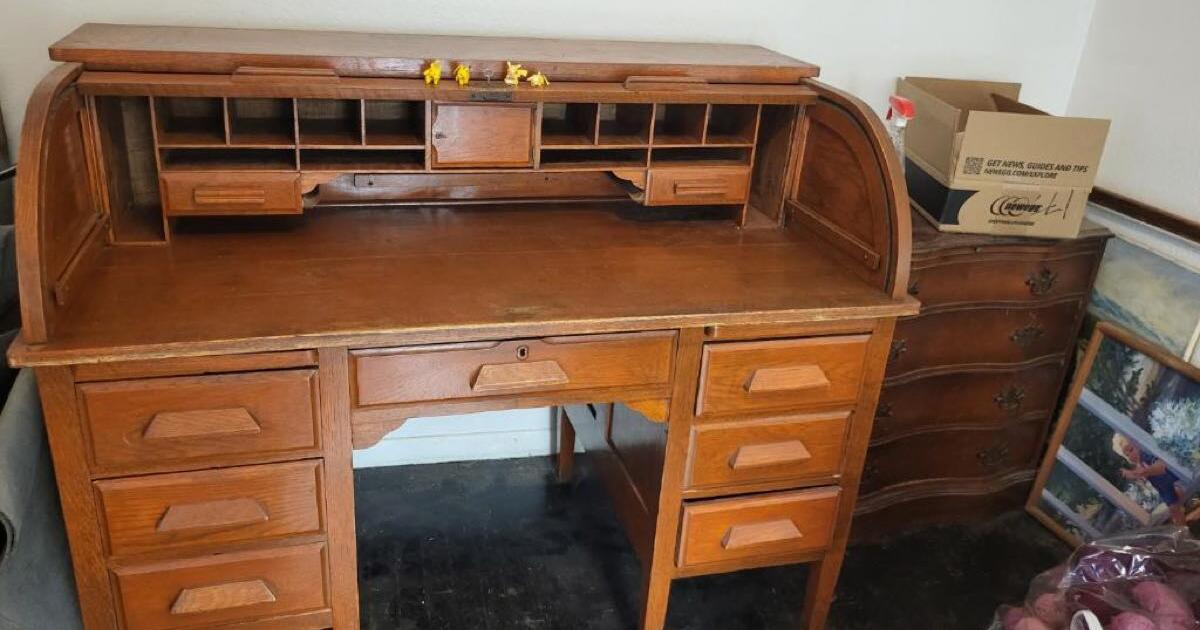 Rolltop desk and chair for 75 in Fort Worth, TX For Sale & Free