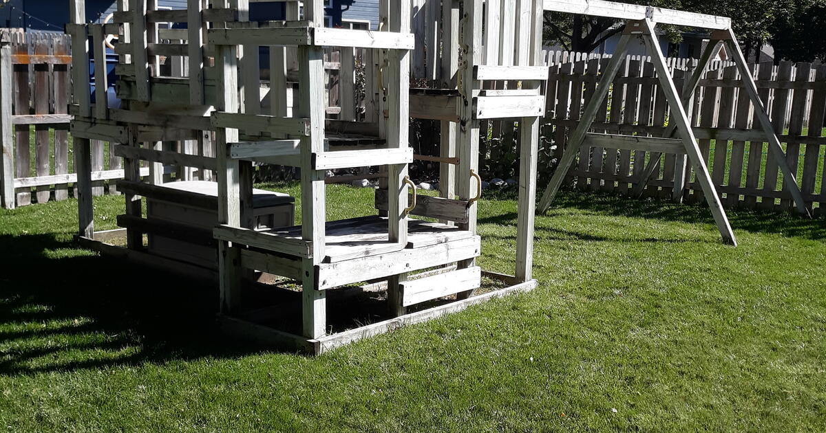 Large wooden swing set for free for Free in Omaha, NE Finds — Nextdoor