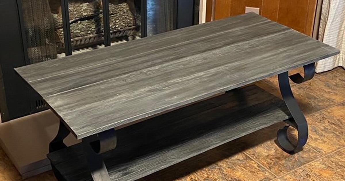 Rustic Farmhouse Large Coffee Table Picnic Style for 150 in Kingsland