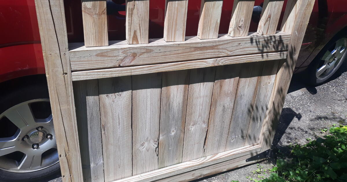 Heavy duty wooden gates for 50 in Madison, WI For Sale & Free — Nextdoor