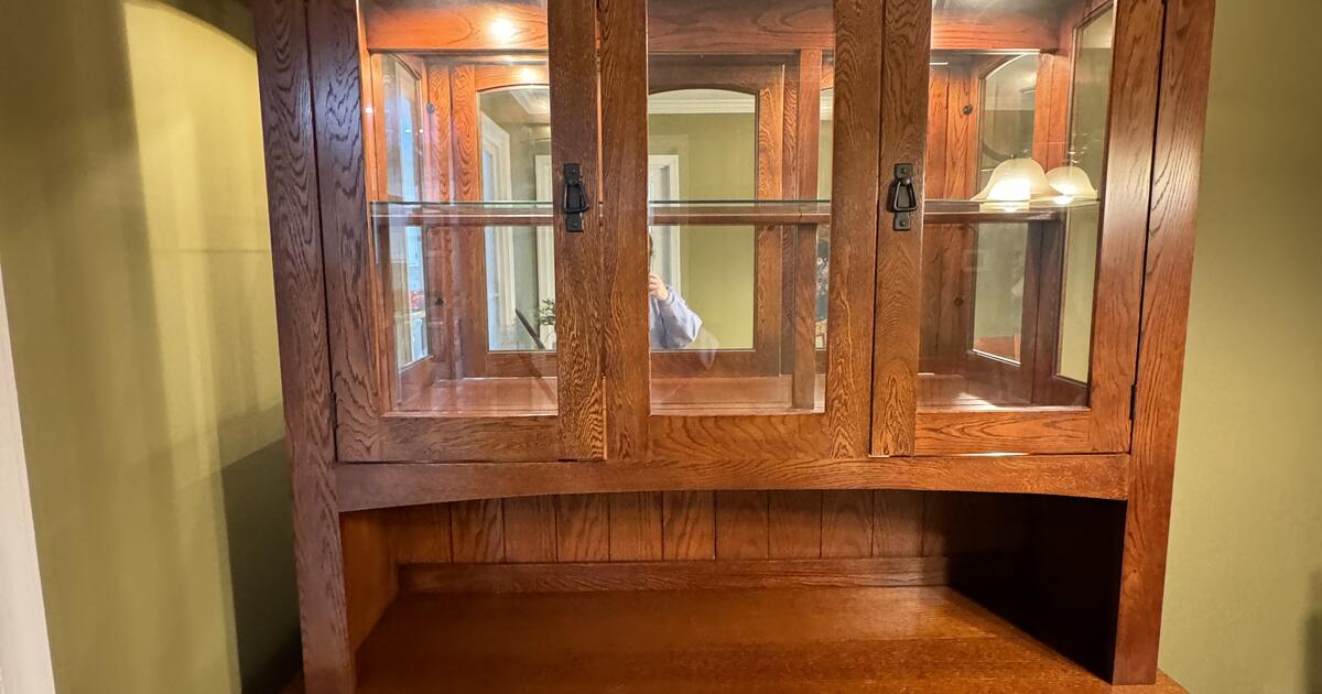 Glassware Hutch with Builtin Light 100 (Cash Only) OBO for 100 in