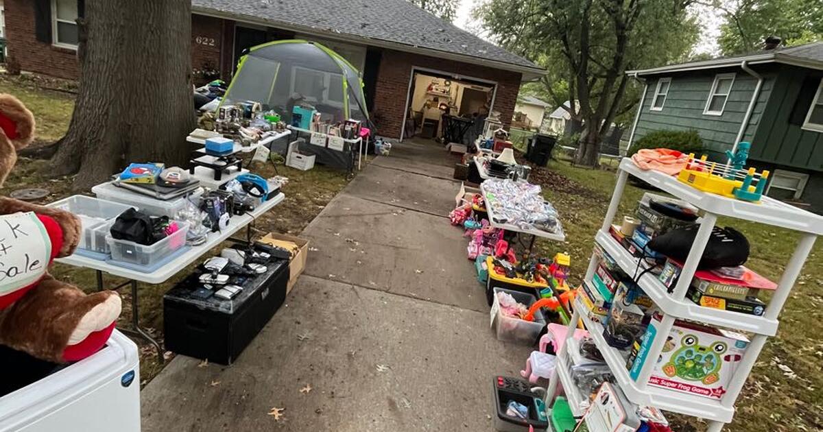 HUGE Multifamily Garage Sale! for Free in Lees Summit, MO For Sale