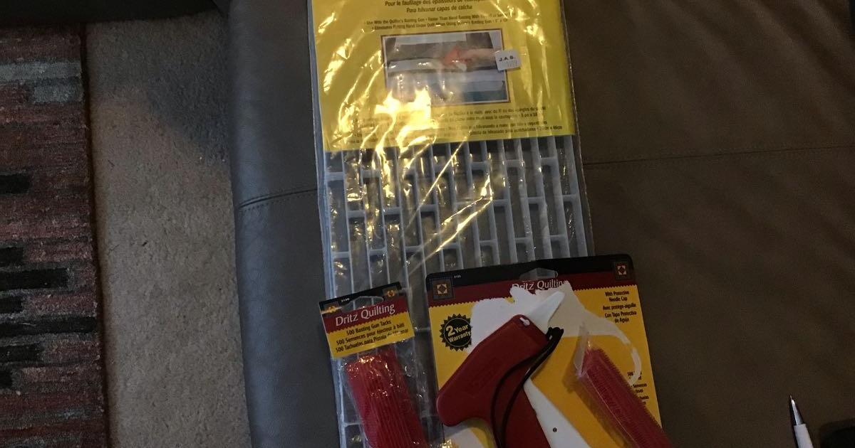 New still in package, Dritz Quilter’s Basting Grate, Basting gun & 500 +tacks for 20 in North