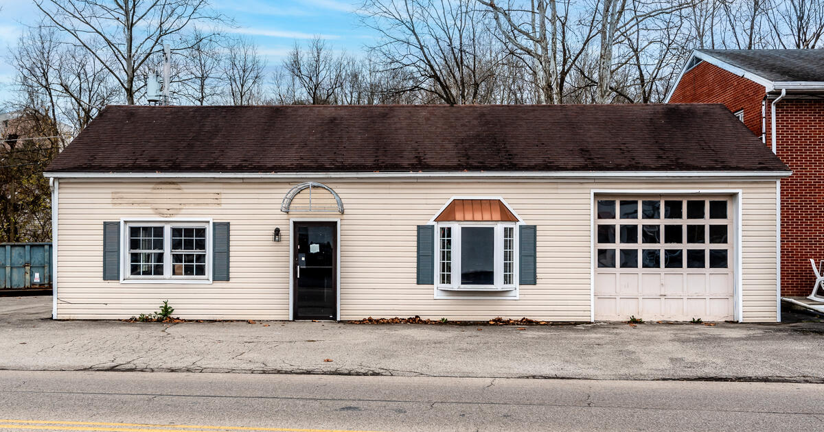 Commercial Building in Lebanon, Ohio 705 Deerfield Road, Lebanon