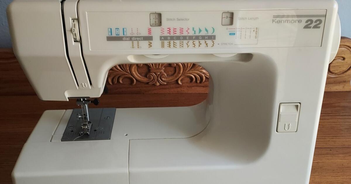 Kenmore Sewing Machine with Case for Free in Littleton, CO For Sale