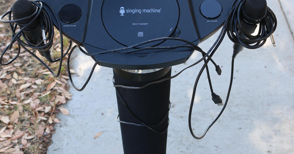 The Singing Machine Pedestal Karaoke System for 120 in Valencia, CA