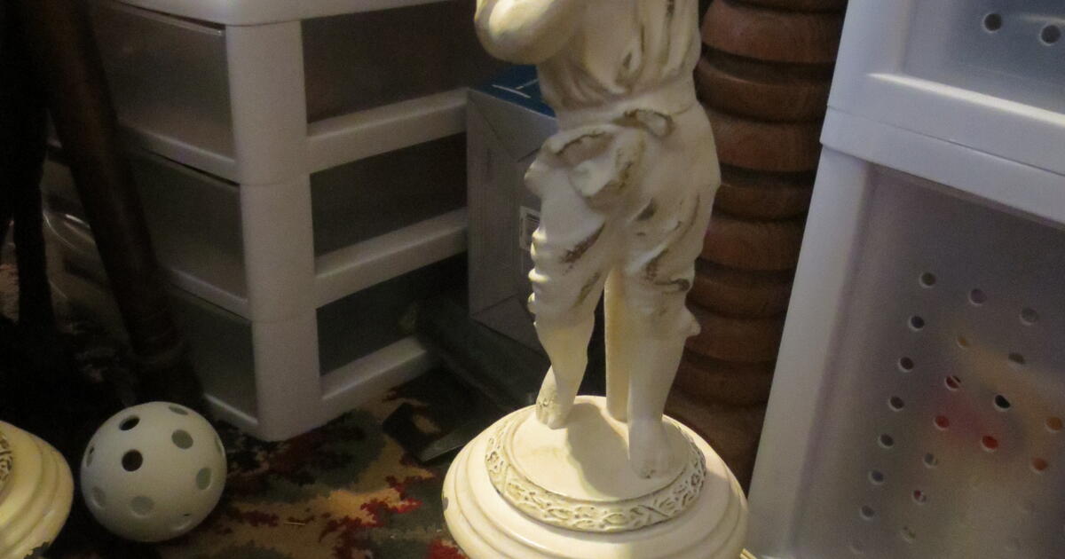 PAIR OF UNIQUE VINTAGE FIGURINE TABLE LAMPS BOY AND GIRL MUSICIANS