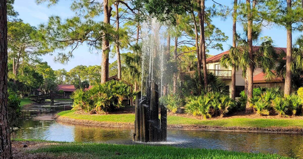 3 BR/2 BA, Garage Village for Free in Sarasota, FL Finds