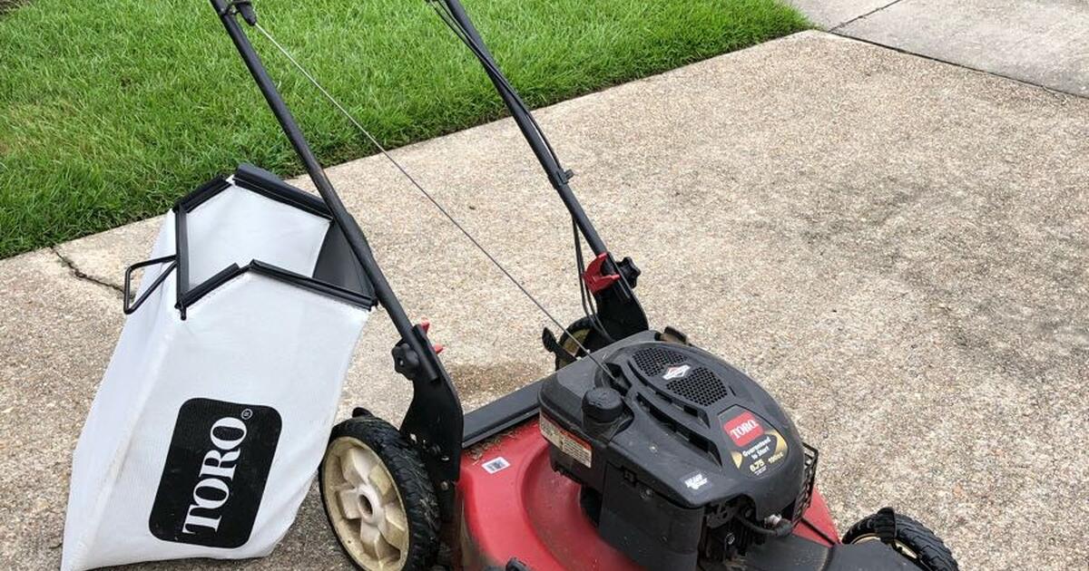 Toro selfpropelled walk behind mower for 125 in Baton Rouge, LA