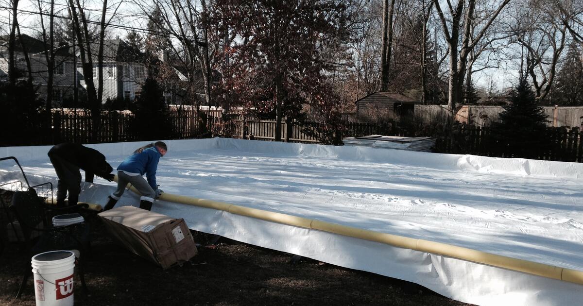 Outdoor Ice Rink FREE for Free in Glenview, IL For Sale & Free