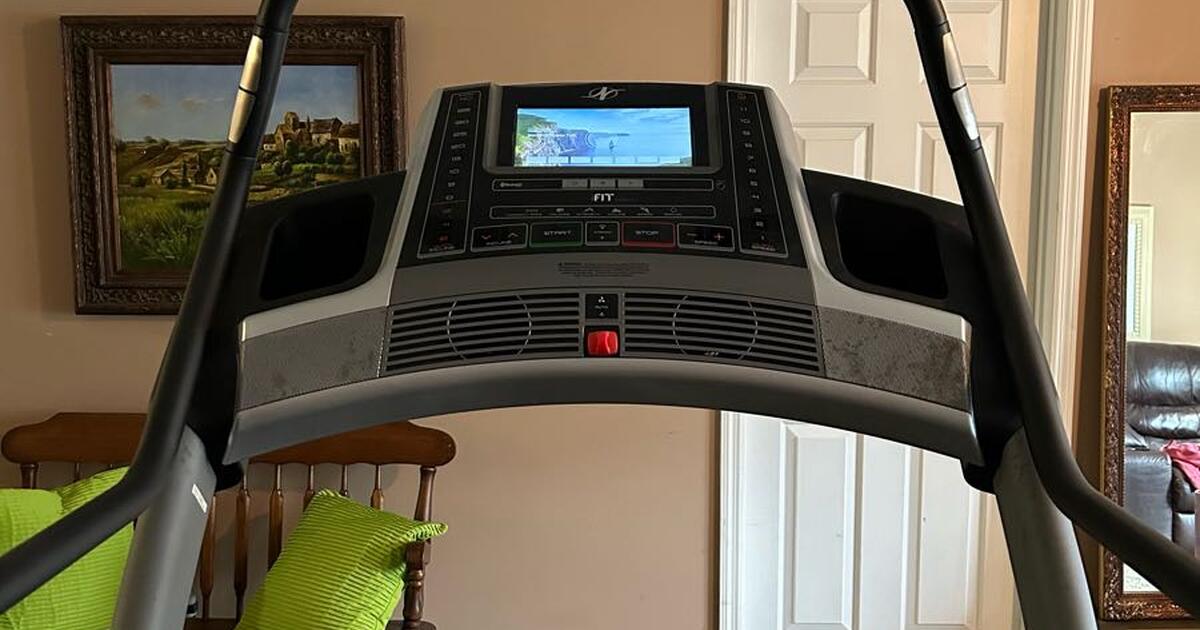 NordicTrack X11i Incline Trainer Treadmill for 600 in Fernandina Beach