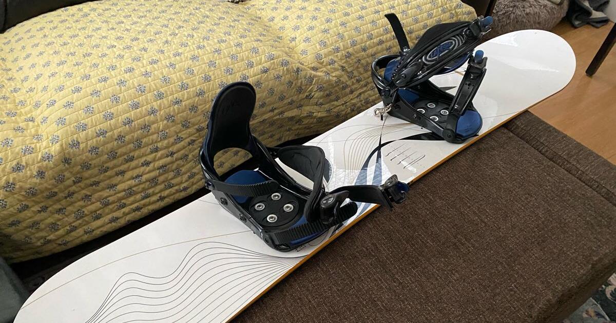 5150 Snowboard, only used once for 100 in Sacramento, CA For Sale