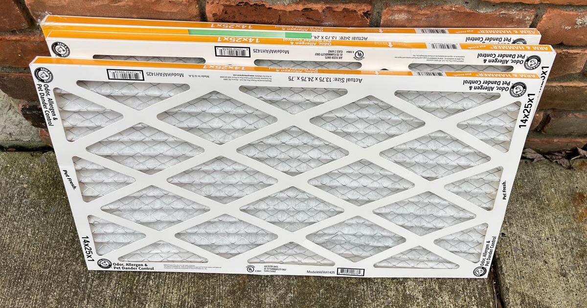 3 furnace air filters 14x25x1 for Free in Rochester Hills, MI For