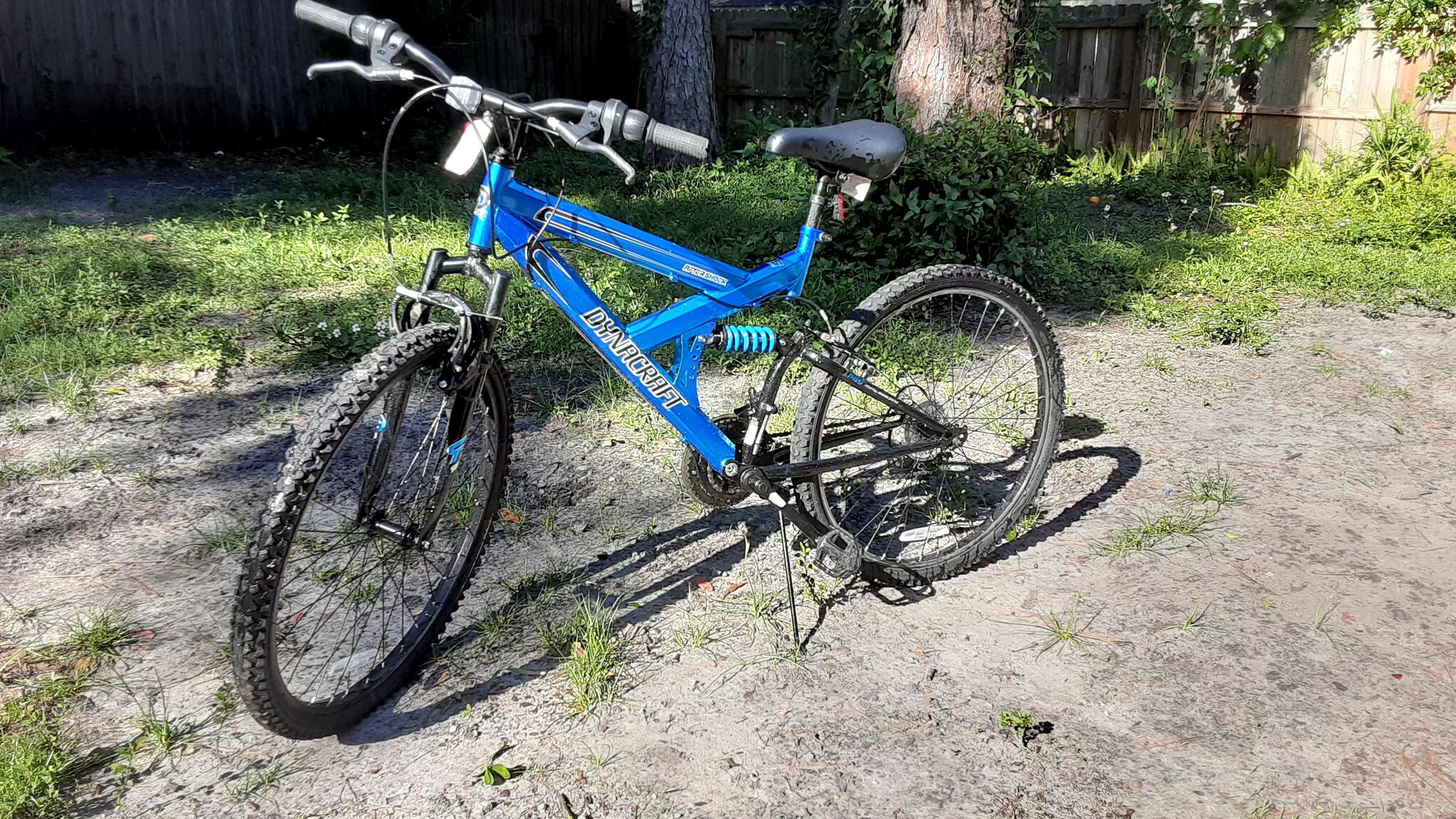 mongoose d70r mountain bike