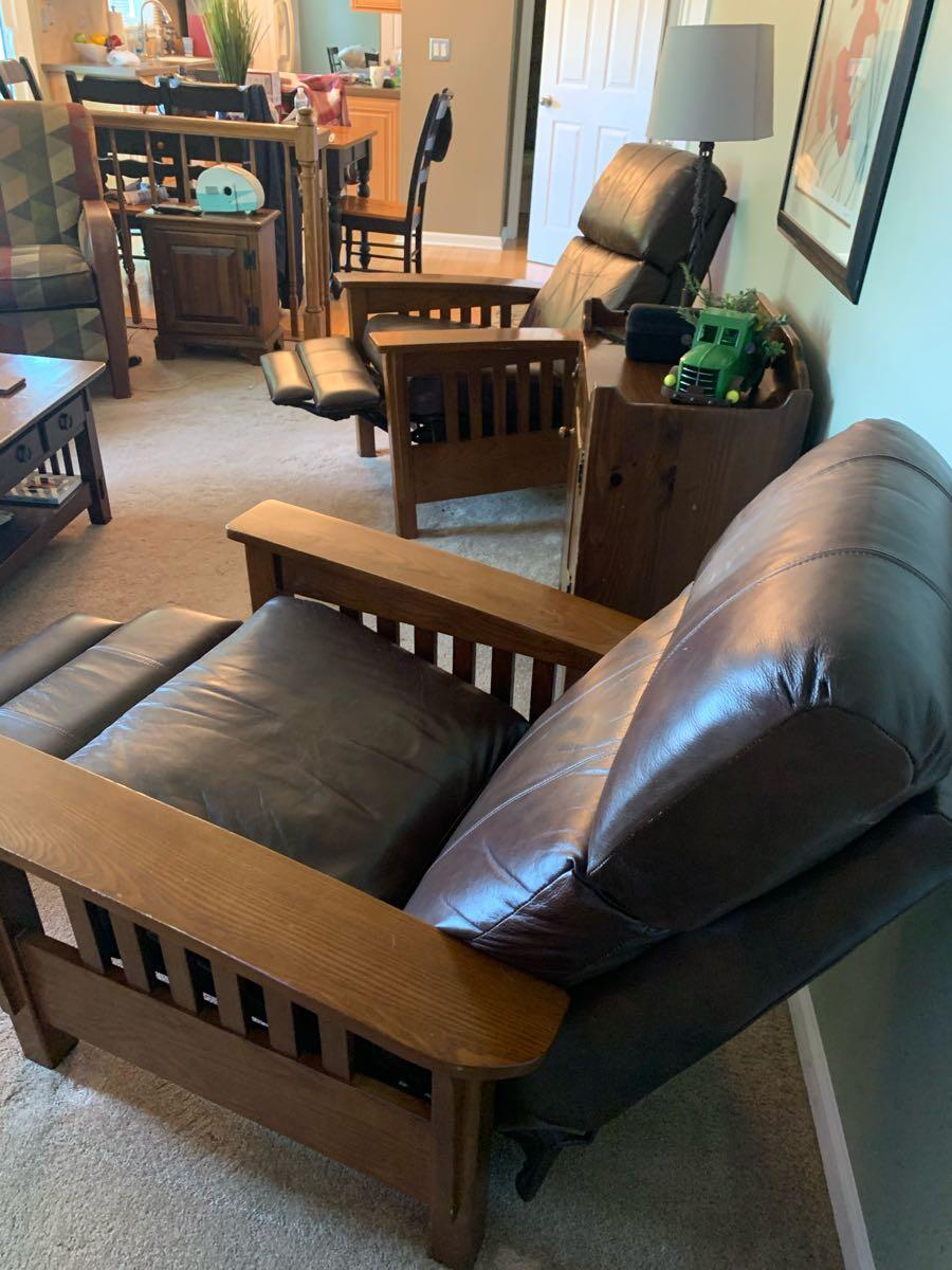 Chairs for 300 in Carol Stream, IL For Sale & Free — Nextdoor