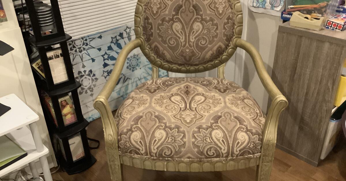 Fun Chair! for 40 in Elmsford, NY Finds — Nextdoor