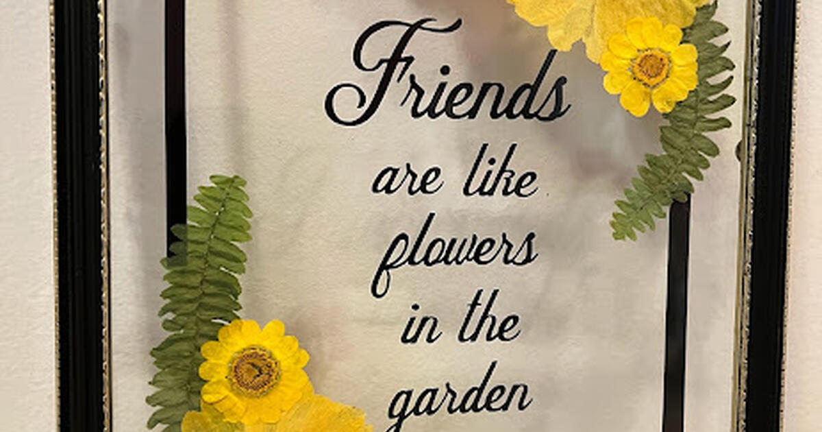 Dried flower frames1830 for 18 in Granada Hills, CA For Sale