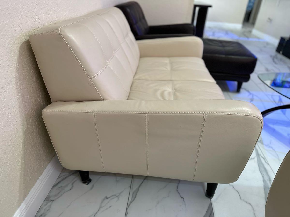 Nice Love Seats  Lounge Chair For $300 In Miramar, FL For Sale  Free  — Nextdoor