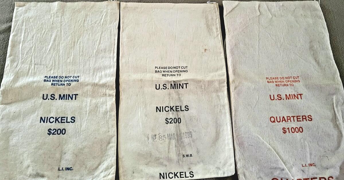 Various Vintage US Mint bank canvas cloth money bags for 20 in Fort