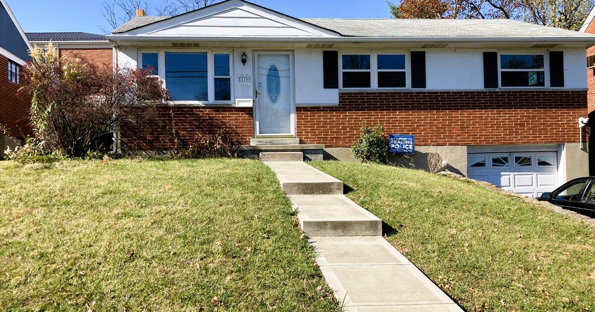 1199 Thurnridge Drive Reading Oh 45215 for 1695 in Cincinnati, OH