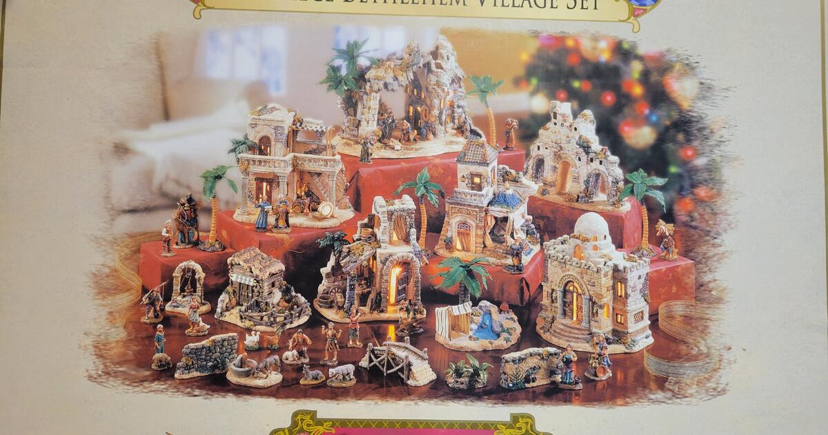 44 Piece Bethlehem Village Set Lighted Collector's Edition 2003 for 40