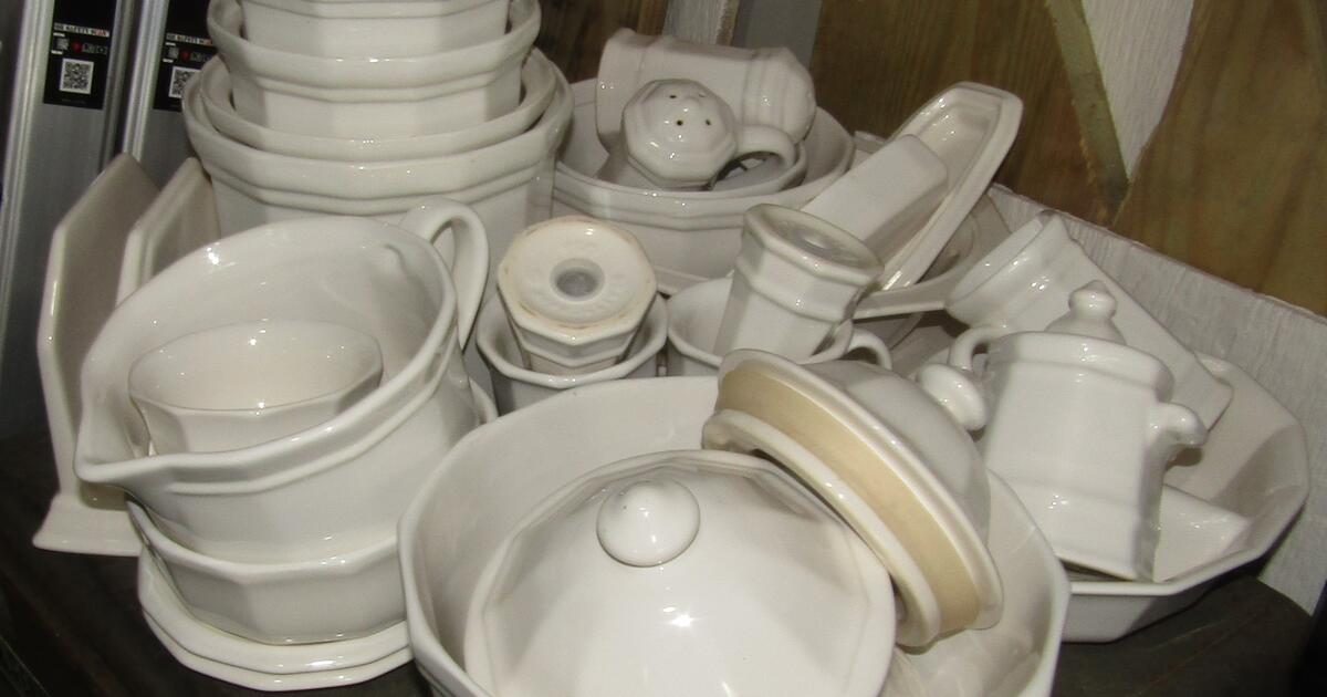 GARAGE SALE 2560 VALLEYWOOD NE MASSILLON 800530 WEDSUN 20 off