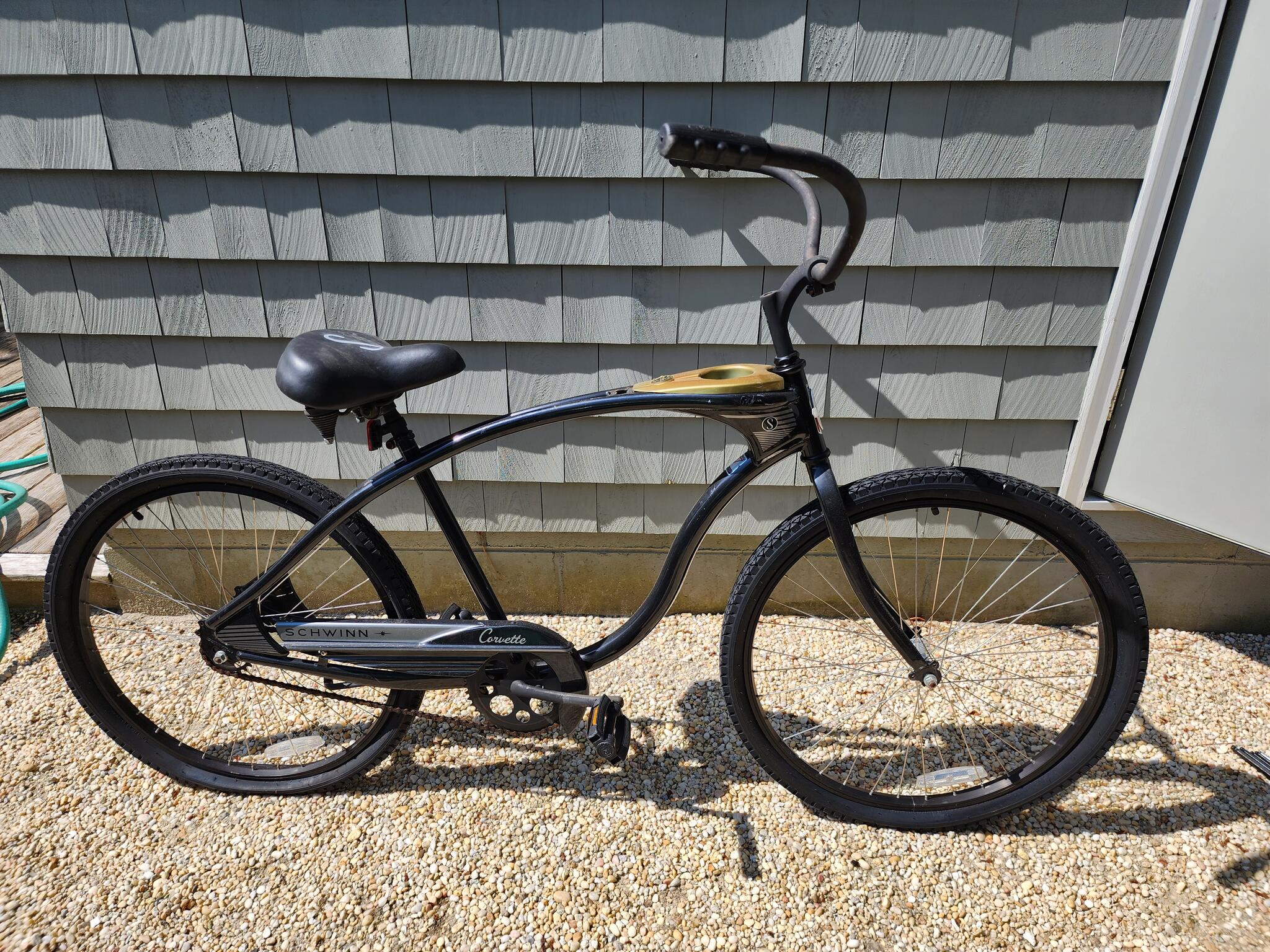 Schwinn Corvette Beach Cruiser Men s Bicycle Black Bike For 250 In Basking Ridge NJ For Sale Free Nextdoor