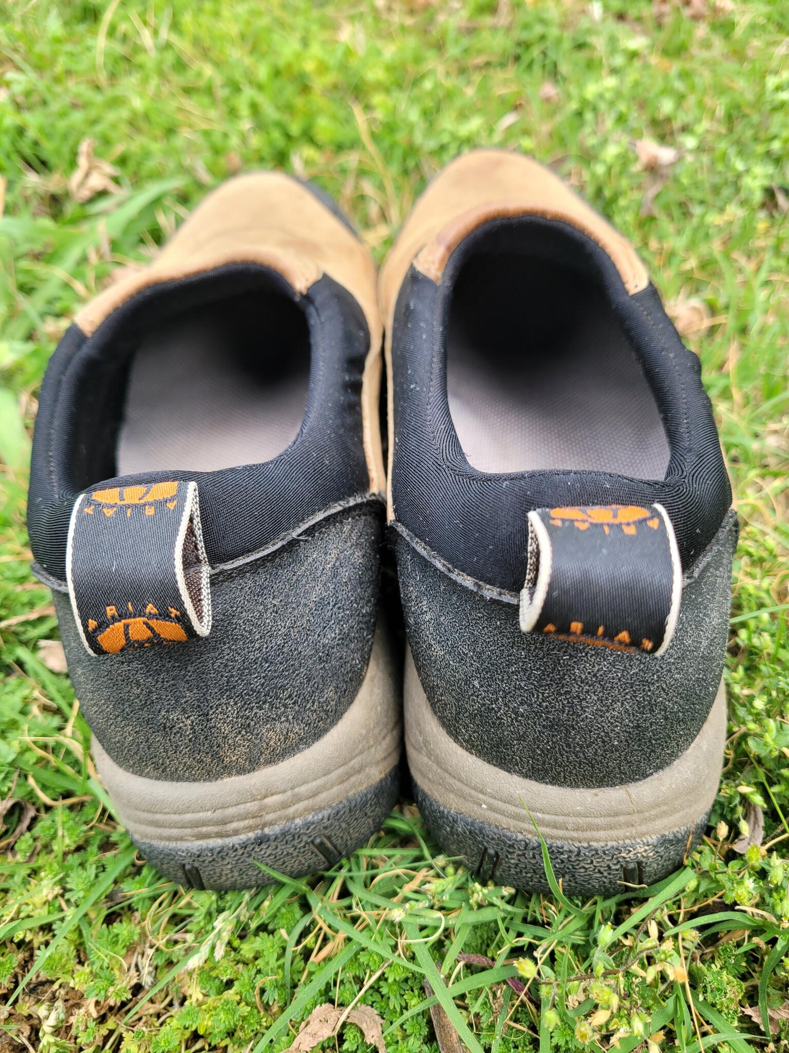 ARIAT BARN SHOES UNISEX SIZE 6 STYLE 70422 LEATHER UPPER  display picture 1