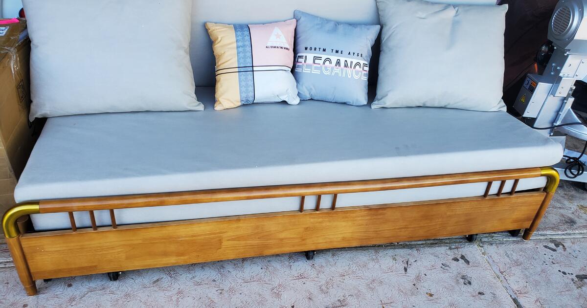 Convertible Couch (delivered) for 200 in Sun City West, AZ For Sale