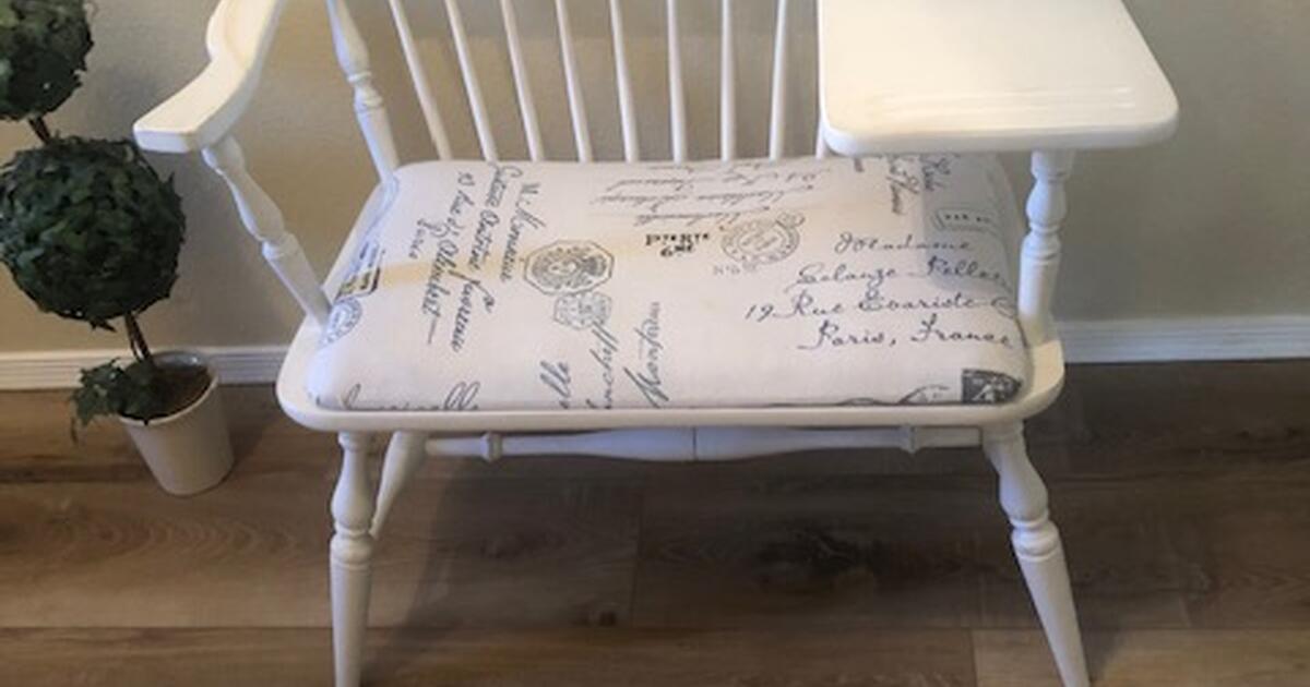 White Gossip Bench for 50 in Peoria, AZ For Sale & Free — Nextdoor